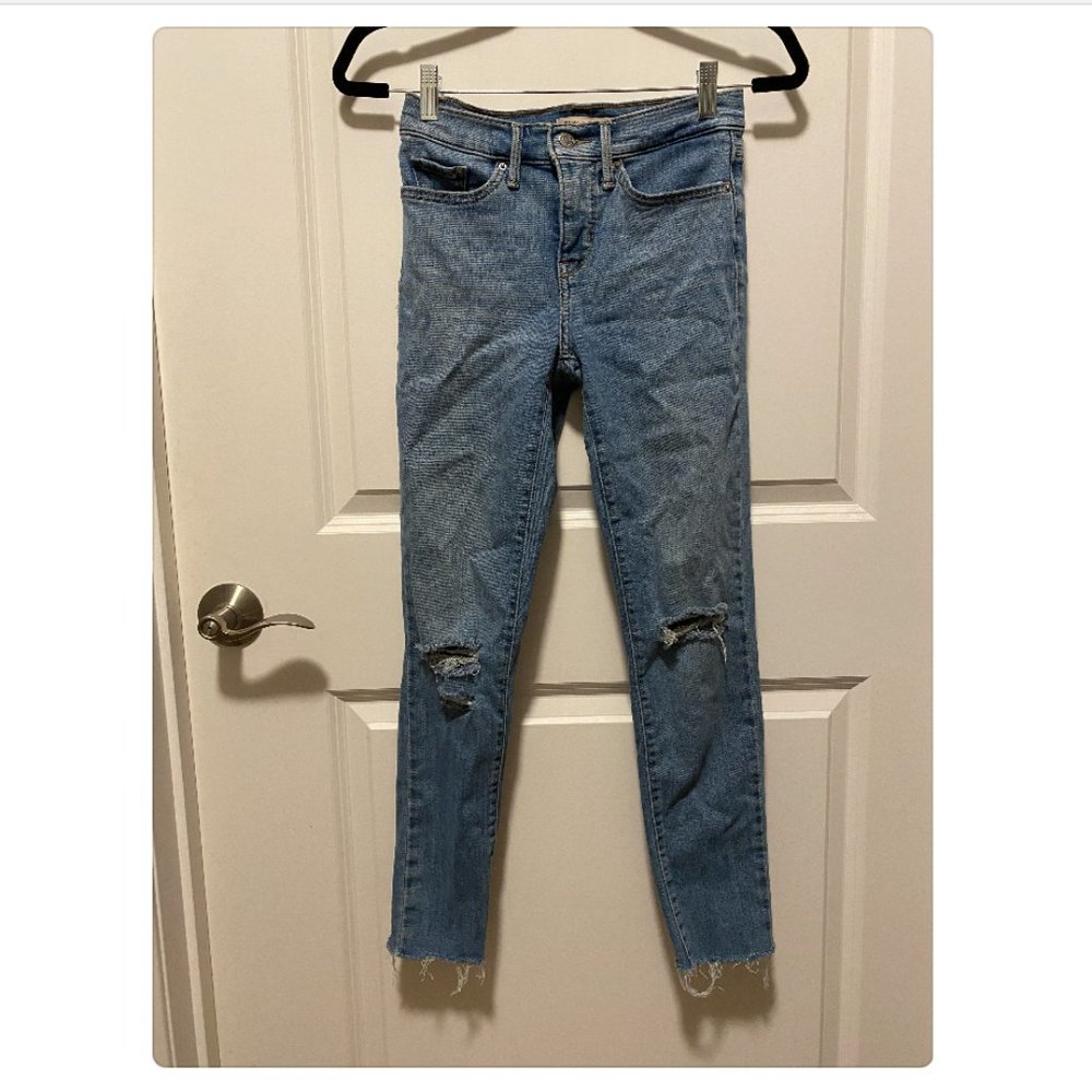 Levis 311 Shaping Skinny Jeans